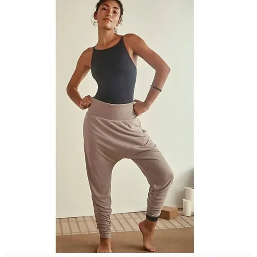 Free People Movement Echo Harem Pants Taupe XS Yoga‎ Lounge Boho Drop Crotch
